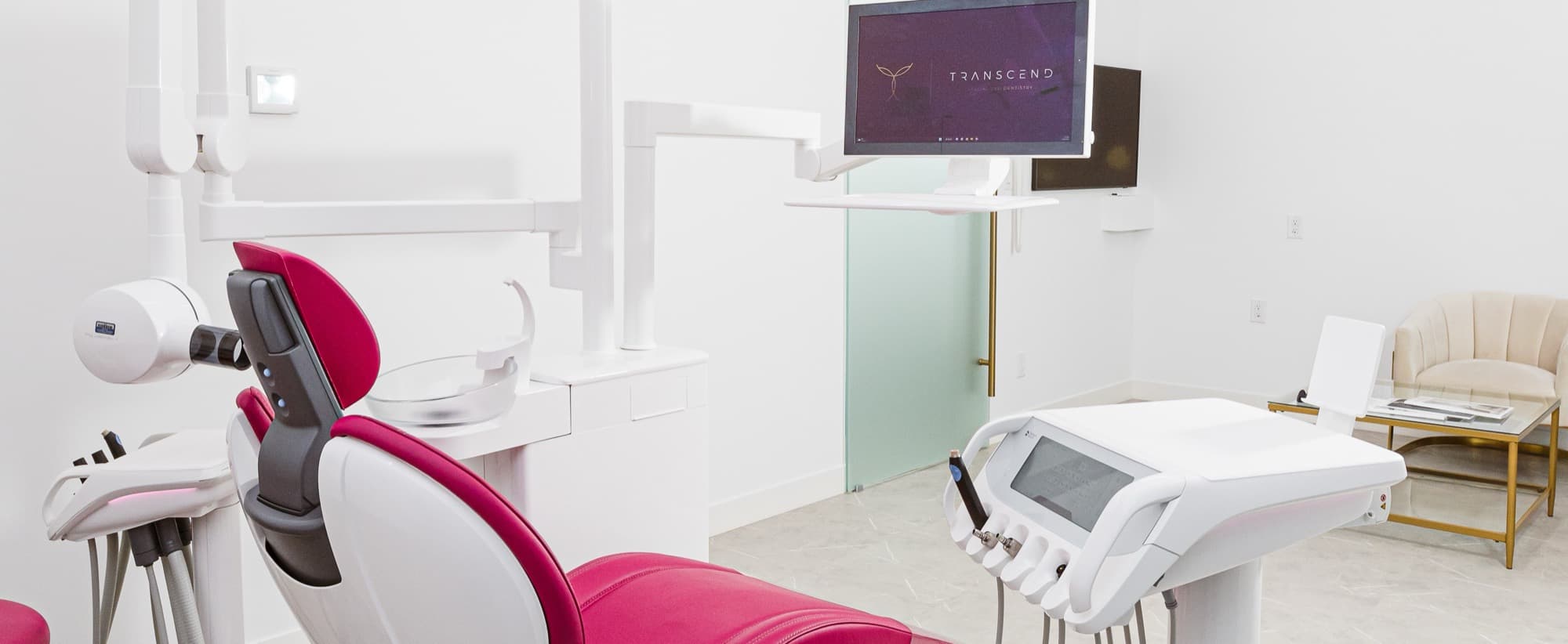 An operatory at Transcend Specialized Dentistry — the clinic where Dr. Edher tests new technology
